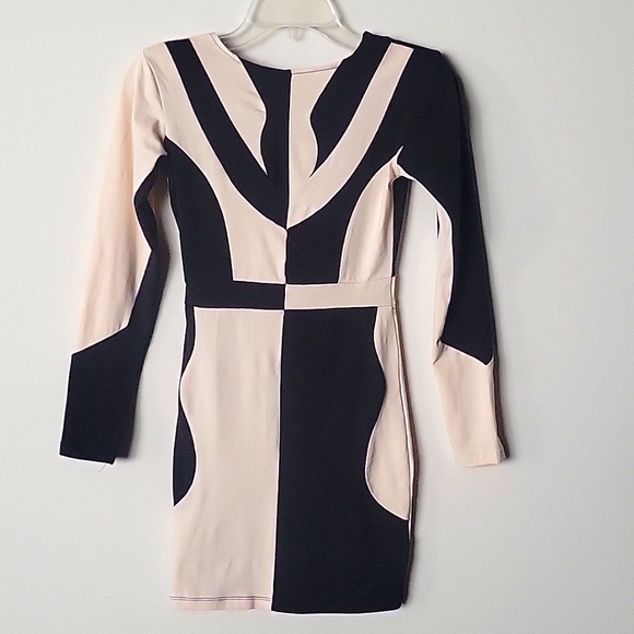 Motel Rocks Dresses & Skirts - NEW Motel Rocks XS Bodycon Mini Dress ColorBlock Sexy Club Black Fitted Feminine